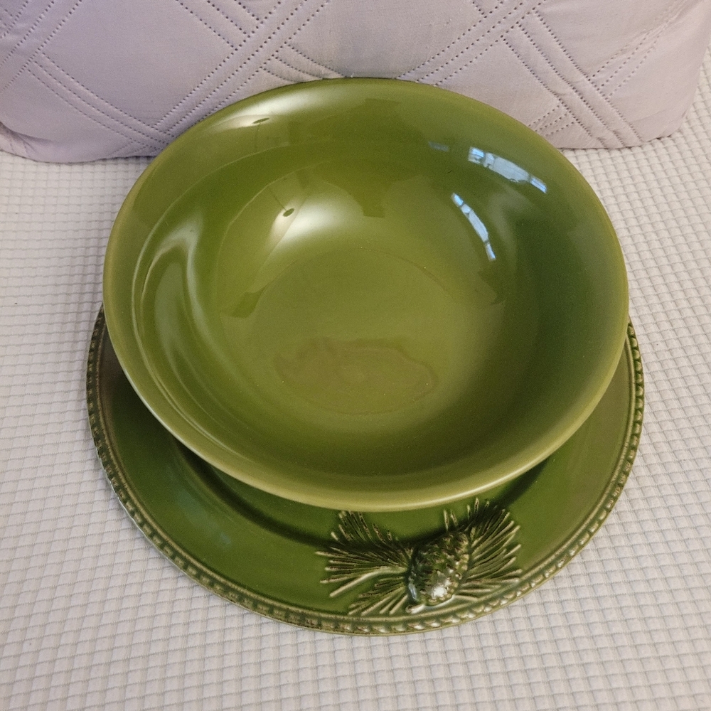 PAULA DEEN SERVING BOWL 10" AND 12" PLATE